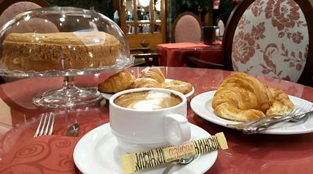 Cafetería y Bar Cafetería y Bar