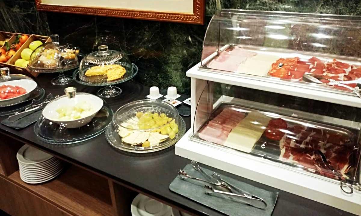 Breakfast Hotel Imperial Valladolid Breakfast Hotel Imperial Valladolid