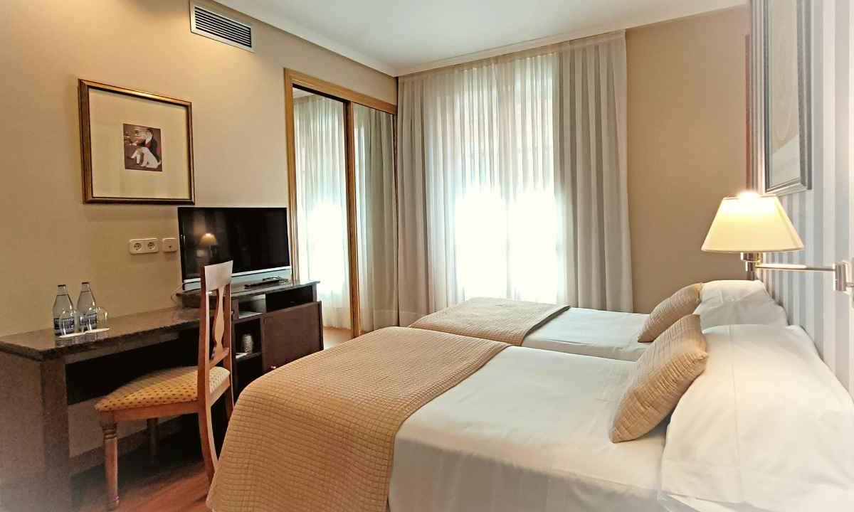 Room Hotel Imperial Valladolid Room Hotel Imperial Valladolid