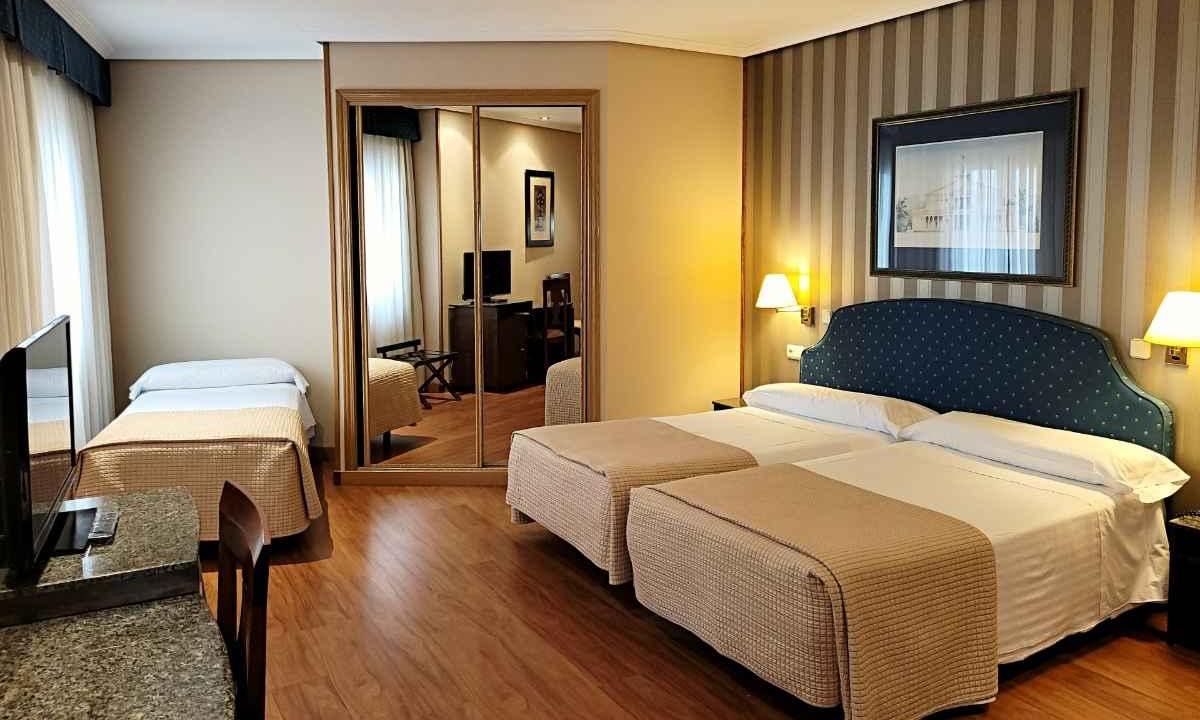 Room Hotel Imperial Valladolid Room Hotel Imperial Valladolid