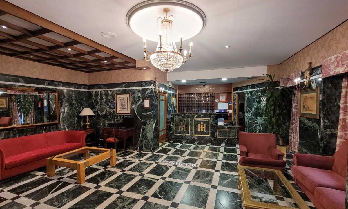 Reception Hotel Imperial Valladolid Reception Hotel Imperial Valladolid